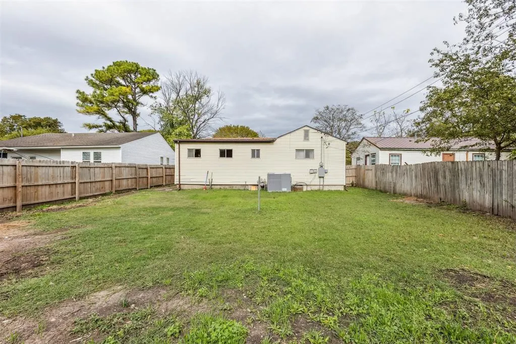 Photo 28 — 1412 8th Avenue NW, Ardmore, OK 73401