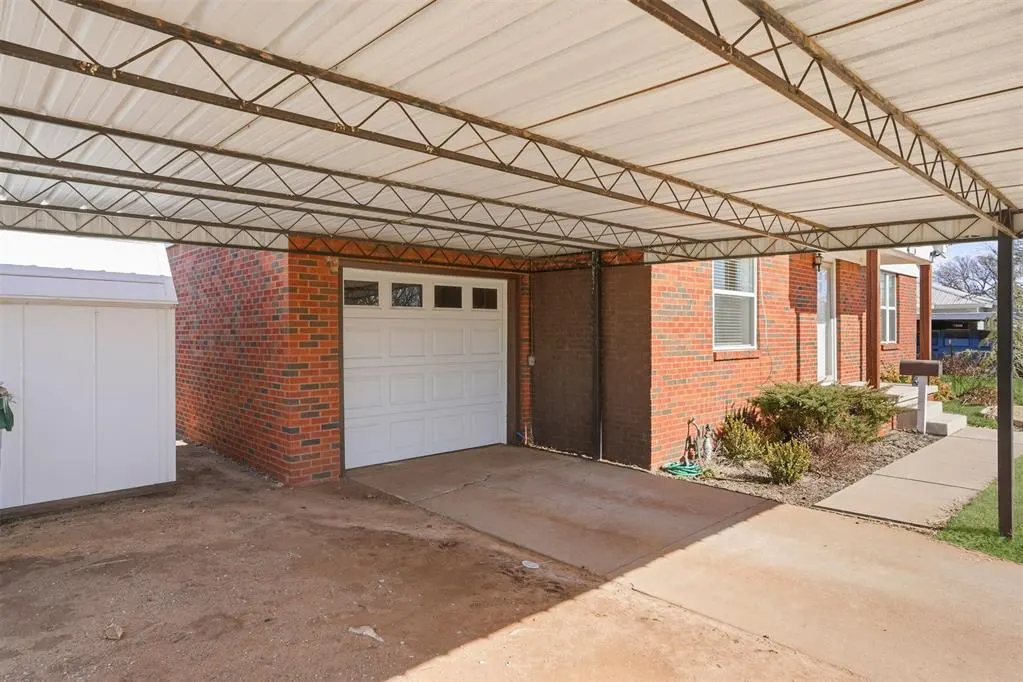 Photo 7 — 101 Memorial Drive, Mangum, OK 73554