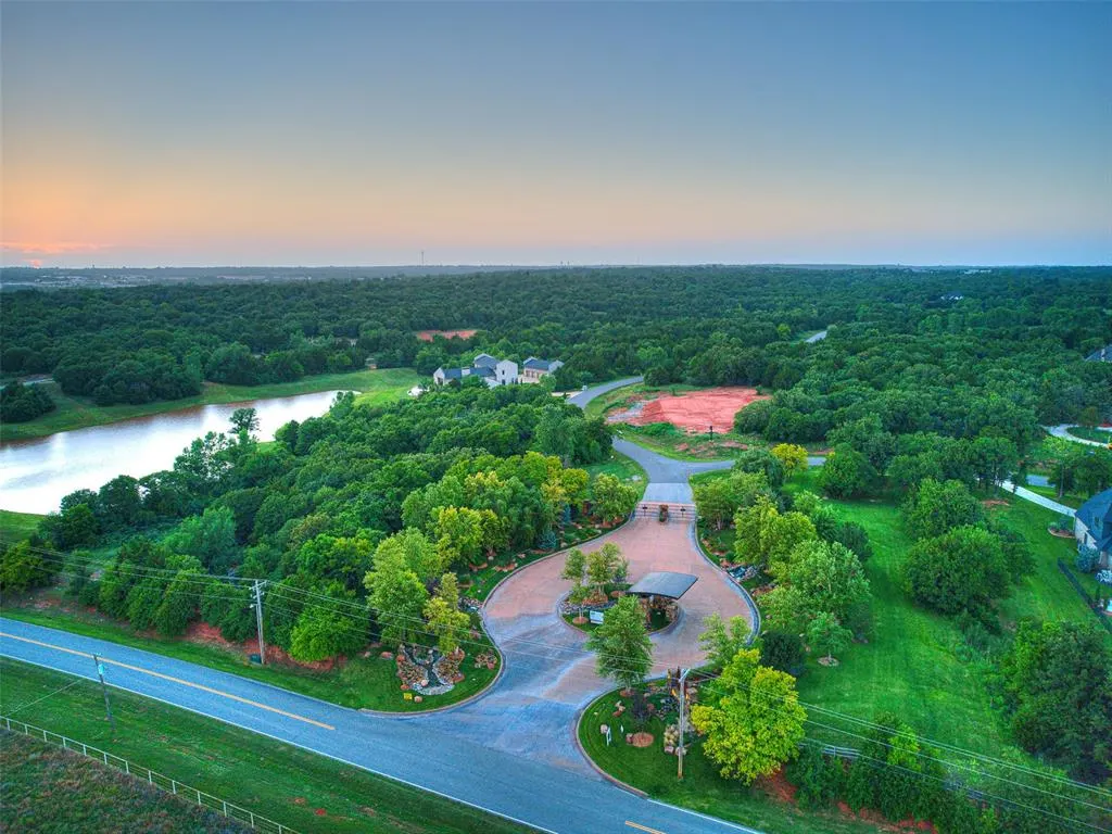 Photo 16 — 5825 Harper Creek Trail, Edmond, OK 73034