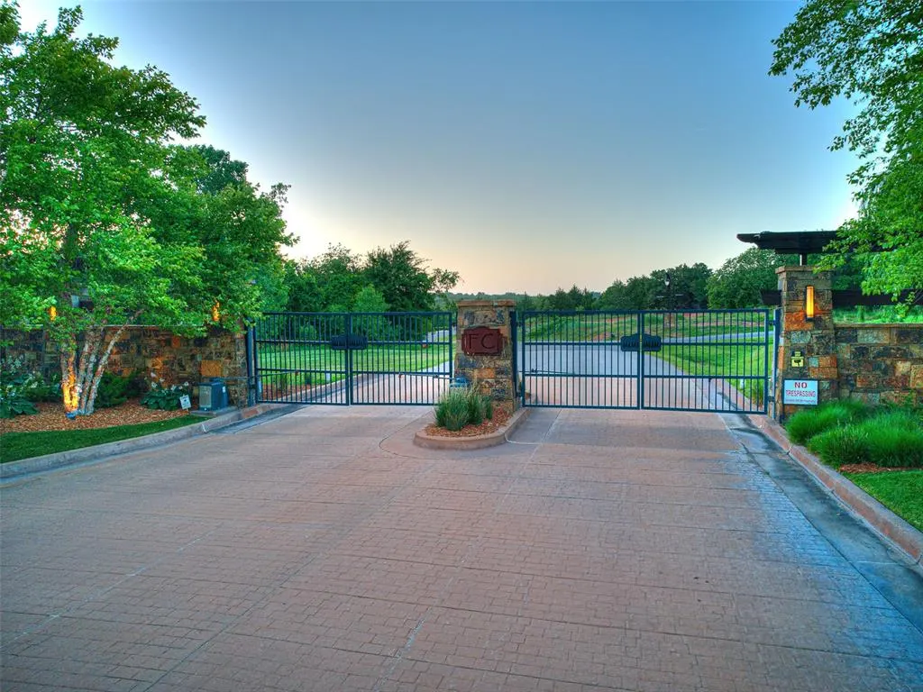 Photo 10 — 5841 Harper Creek Trail, Edmond, OK 73034