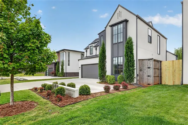 Photo 2 — 1136 NW 57th Street, Oklahoma City, OK 73118