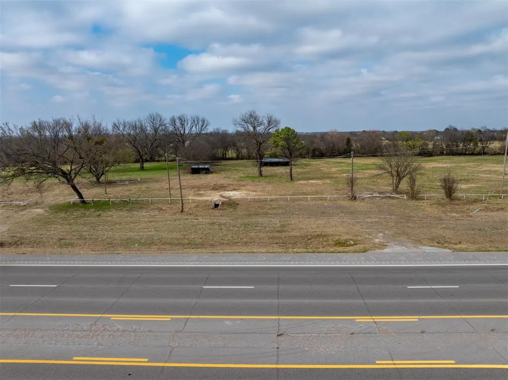 Photo 3 — 17266 Us Highway 70 Highway, Lone grove, OK 73443