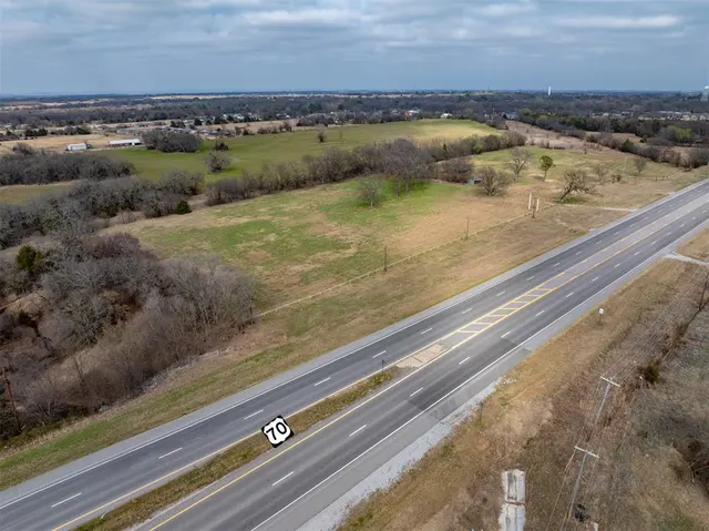 Photo 6 — 17266 Us Highway 70 Highway, Lone grove, OK 73443
