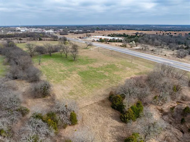 Photo 8 — 17266 Us Highway 70 Highway, Lone grove, OK 73443