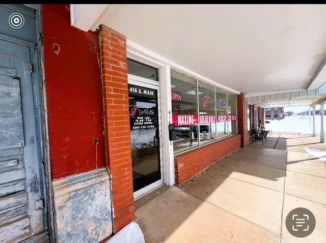 Photo 5 — 416 S Main, Hobart, OK 73651