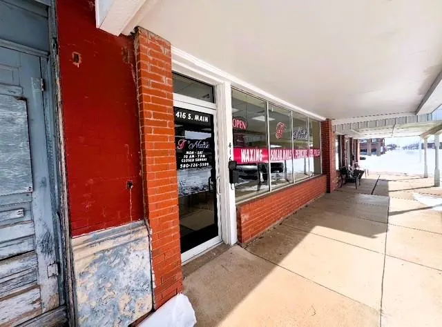 Photo 7 — 416 S Main, Hobart, OK 73651