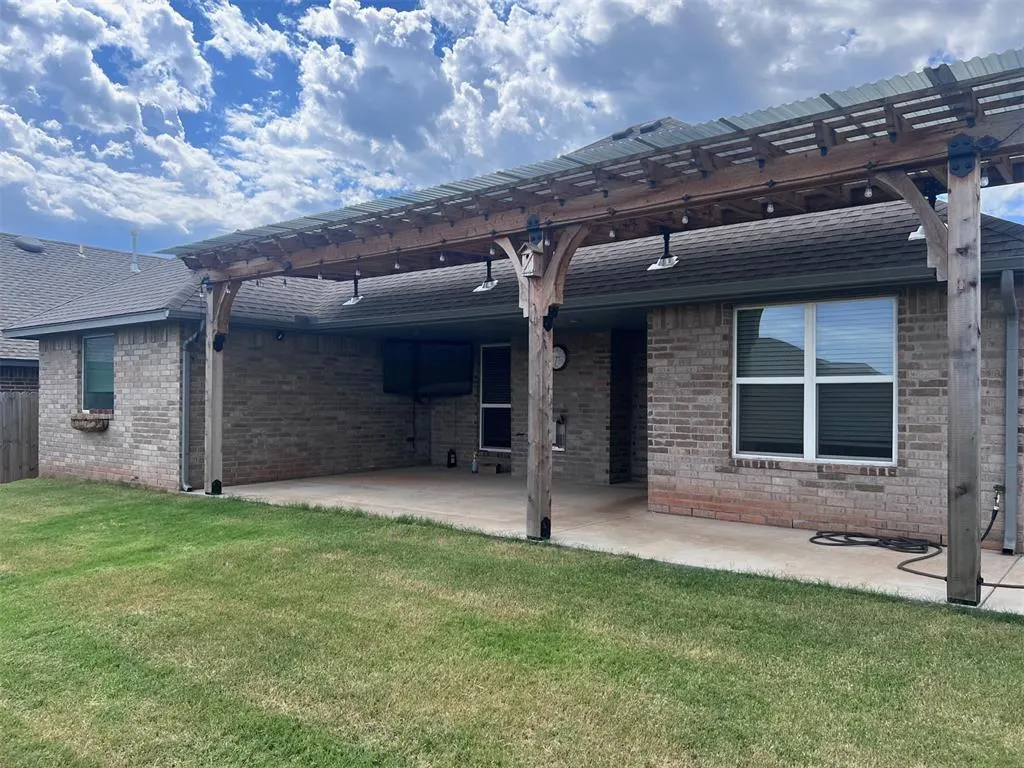 Photo 3 — 4420 Idyl Breeze Drive, Oklahoma City, OK 73179