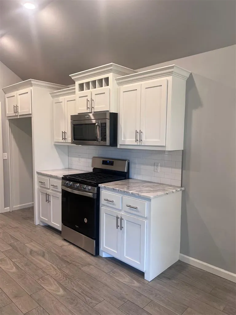 Photo 9 — 4420 Idyl Breeze Drive, Oklahoma City, OK 73179