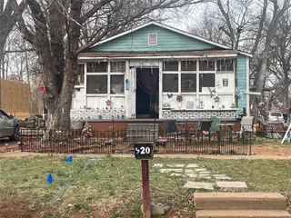 Sold home at 920 W Warner Avenue