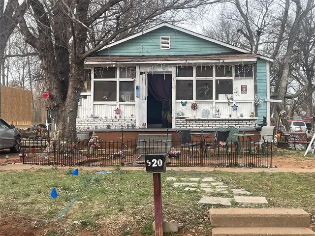 Front exterior — 920 W Warner Avenue, Guthrie, OK 73044