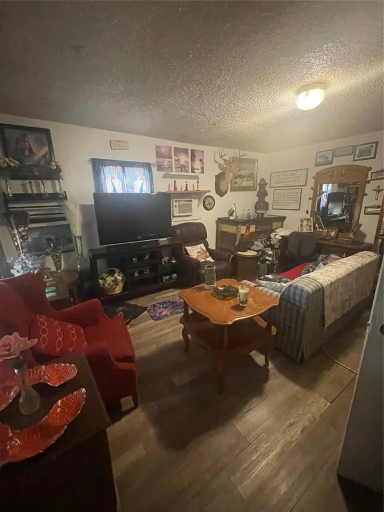 Photo 3 — 920 W Warner Avenue, Guthrie, OK 73044