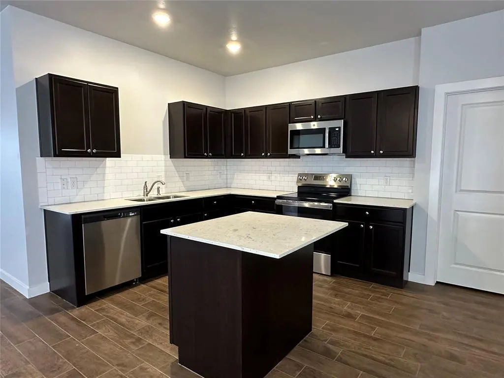 Photo 4 — 18040 Lantana Loop, Newalla, OK 74857