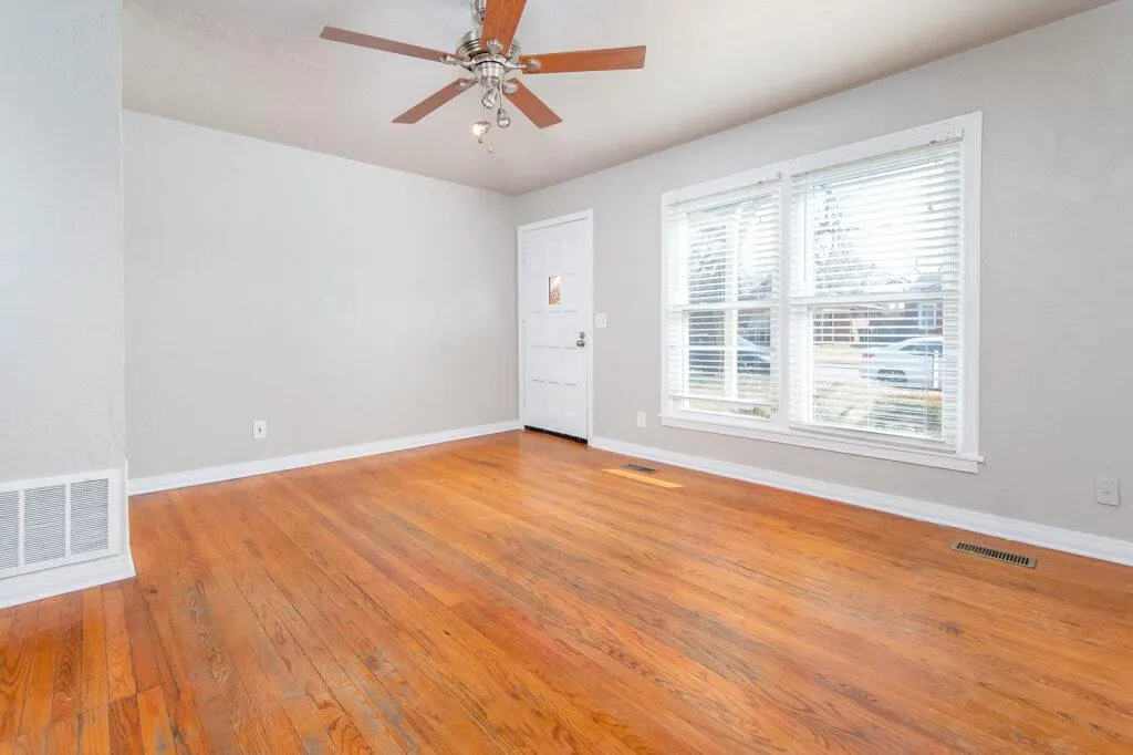Photo 6 — 2125 Andover Court, Oklahoma City, OK 73120