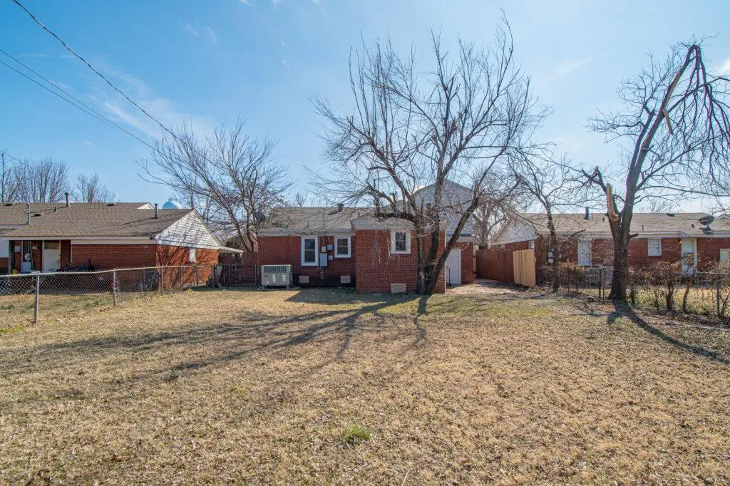 Photo 8 — 2125 Andover Court, Oklahoma City, OK 73120