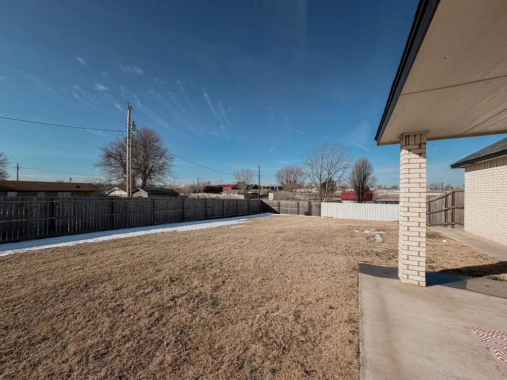 Photo 23 — 221 Spruce Street, Hinton, OK 73047