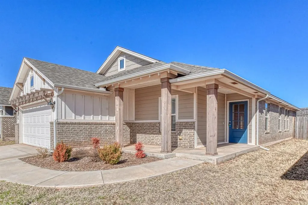 Photo 2 — 3901 NW 177th Street, Edmond, OK 73012