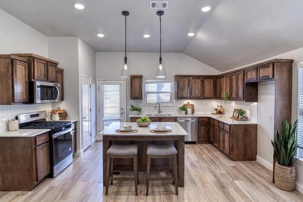 Photo 13 — 3901 NW 177th Street, Edmond, OK 73012