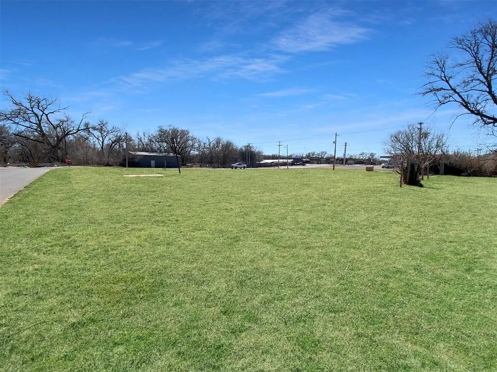 Front exterior — 119 E Greer Avenue, Sayre, OK 73662
