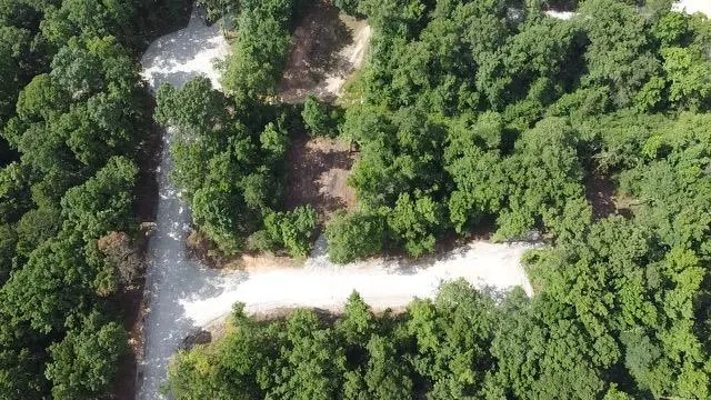 Photo 2 — 08 Pine acres Road, Broken Bow, OK 74728