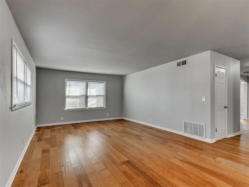 Photo 9 — 2641 Kent Drive, Oklahoma City, OK 73120