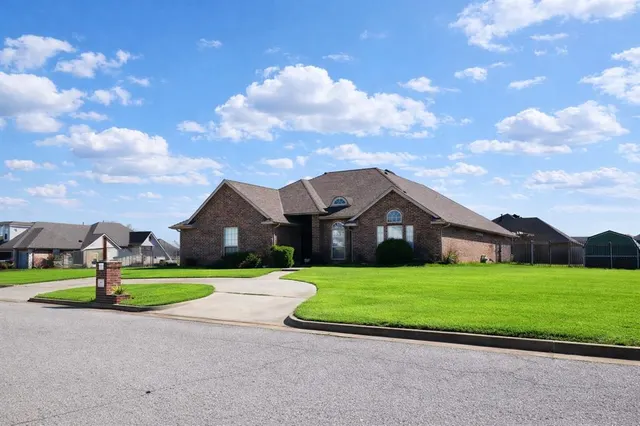 Front exterior — 1611 Lady Lane Street, Shawnee, OK 74804