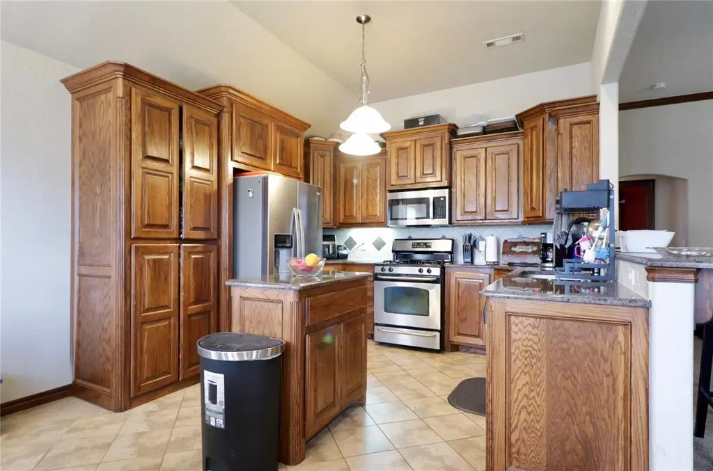 Photo 10 — 1611 Lady Lane Street, Shawnee, OK 74804