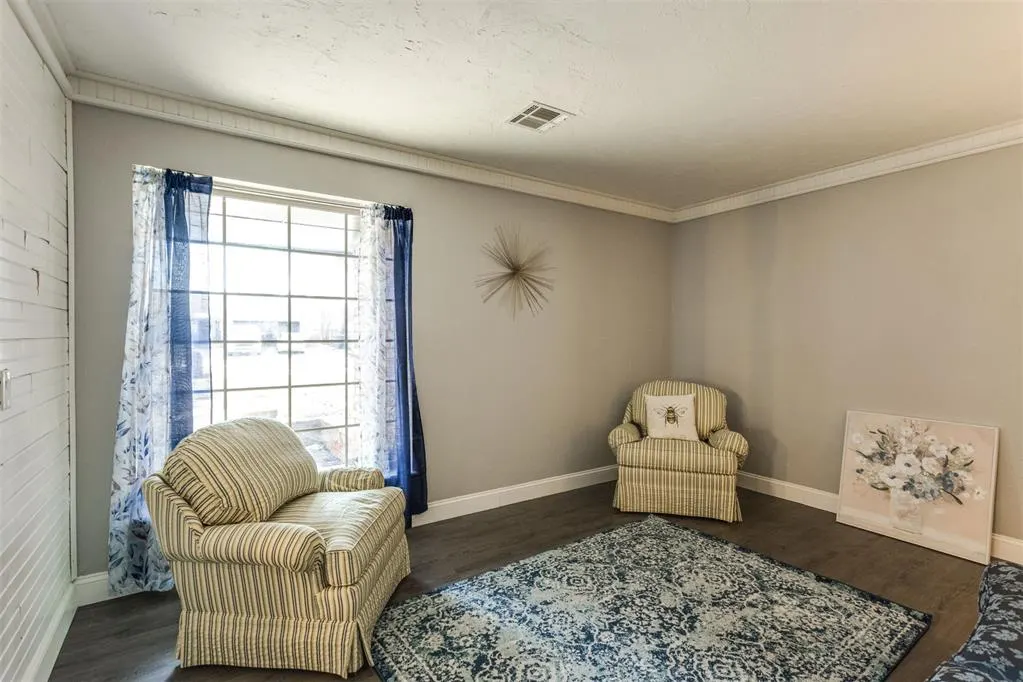Photo 5 — 6013 Greenview Drive, Oklahoma City, OK 73135