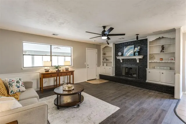 Photo 8 — 6013 Greenview Drive, Oklahoma City, OK 73135