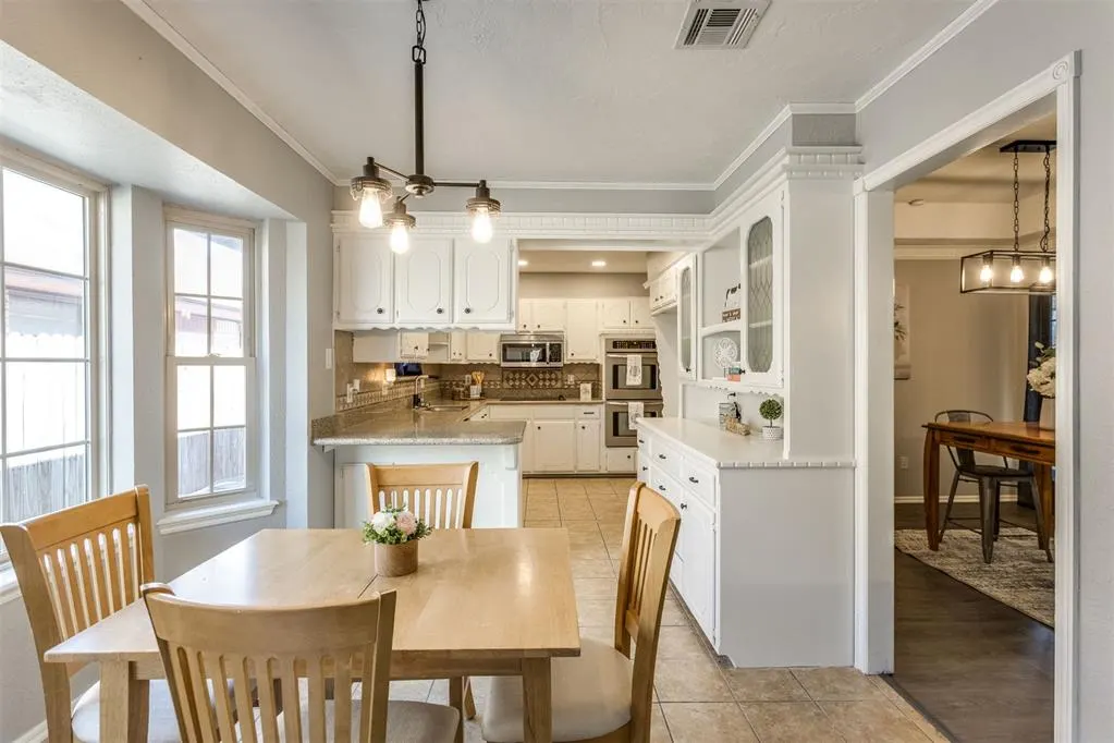 Photo 14 — 6013 Greenview Drive, Oklahoma City, OK 73135