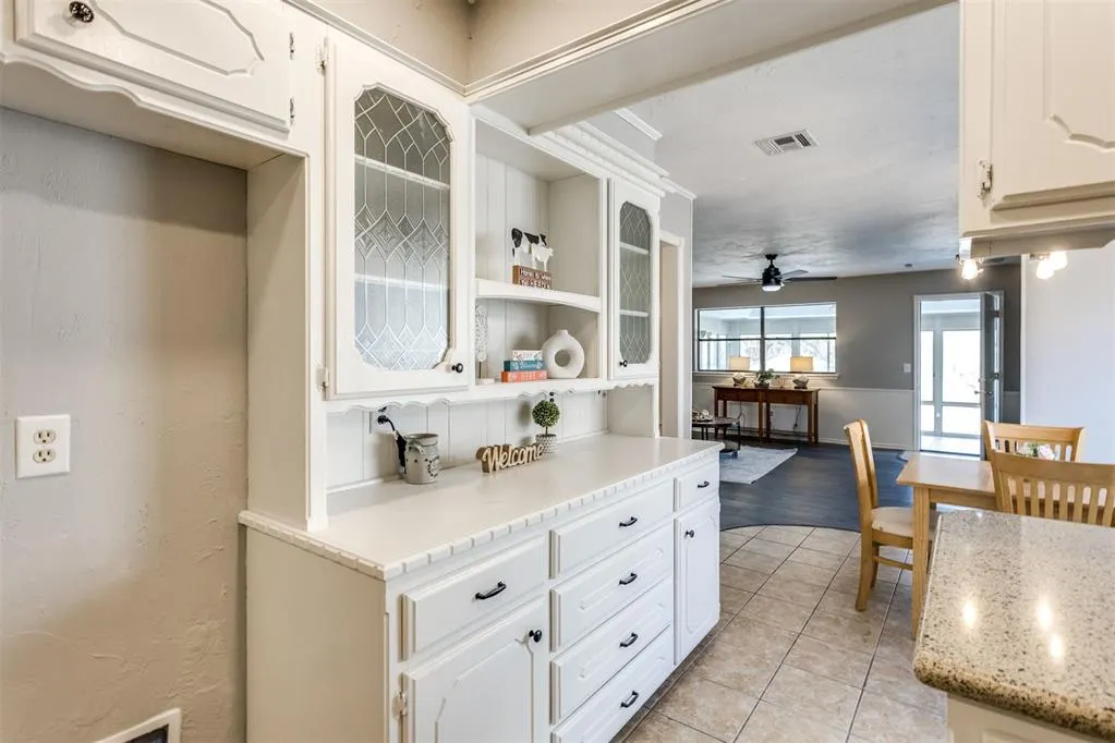 Photo 17 — 6013 Greenview Drive, Oklahoma City, OK 73135