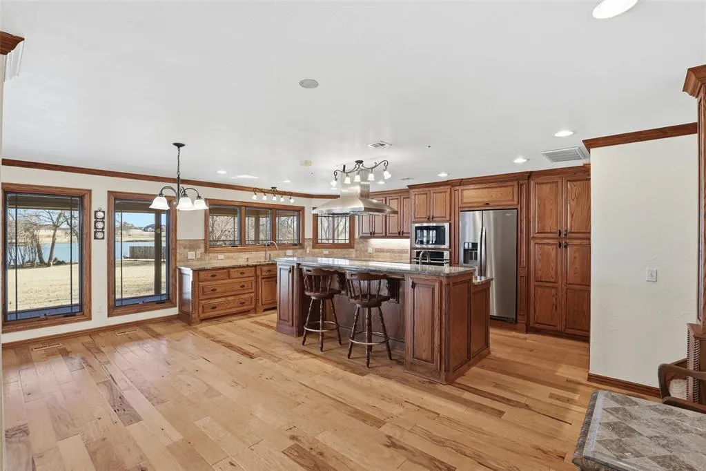 Photo 3 — 3114 Sooner Lake Circle, Moore, OK 73165