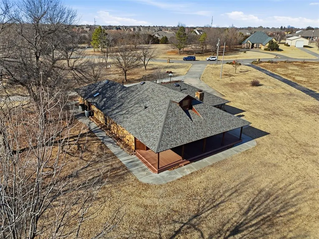 Photo 34 — 3114 Sooner Lake Circle, Moore, OK 73165