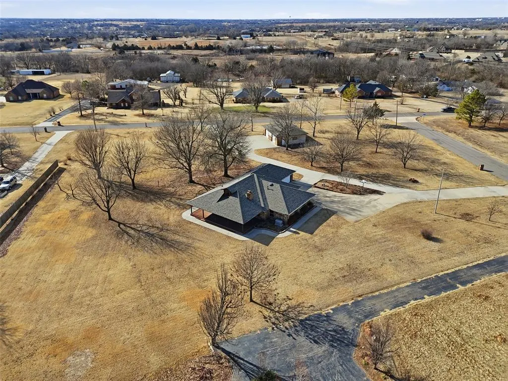 Photo 35 — 3114 Sooner Lake Circle, Moore, OK 73165
