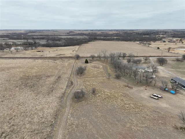 Photo 5 — County Street 2840, Amber, OK 73004