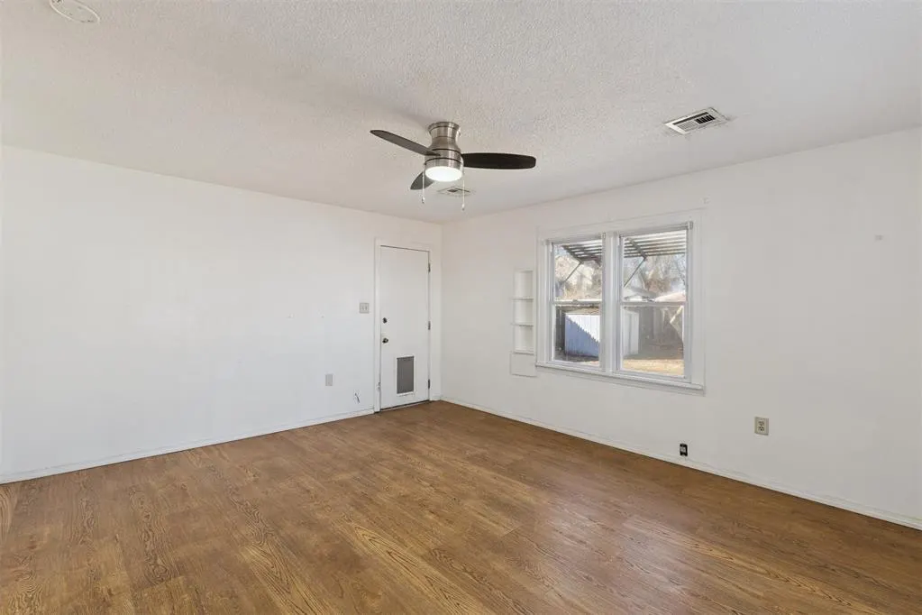 Photo 4 — 4505 N Wheeler Avenue, Bethany, OK 73008