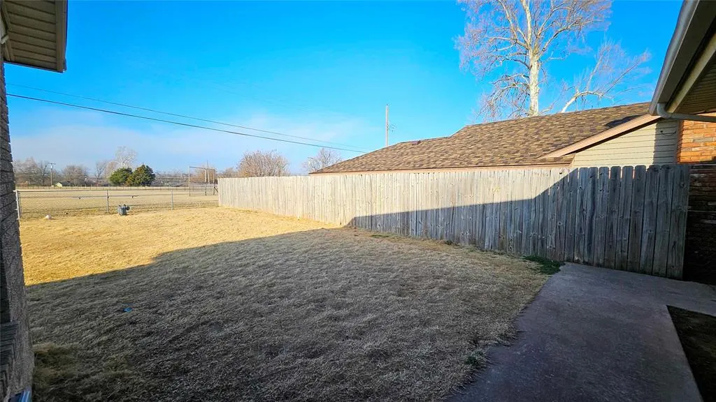 Photo 22 — 1008 W Silver Meadow Drive, Midwest City, OK 73110