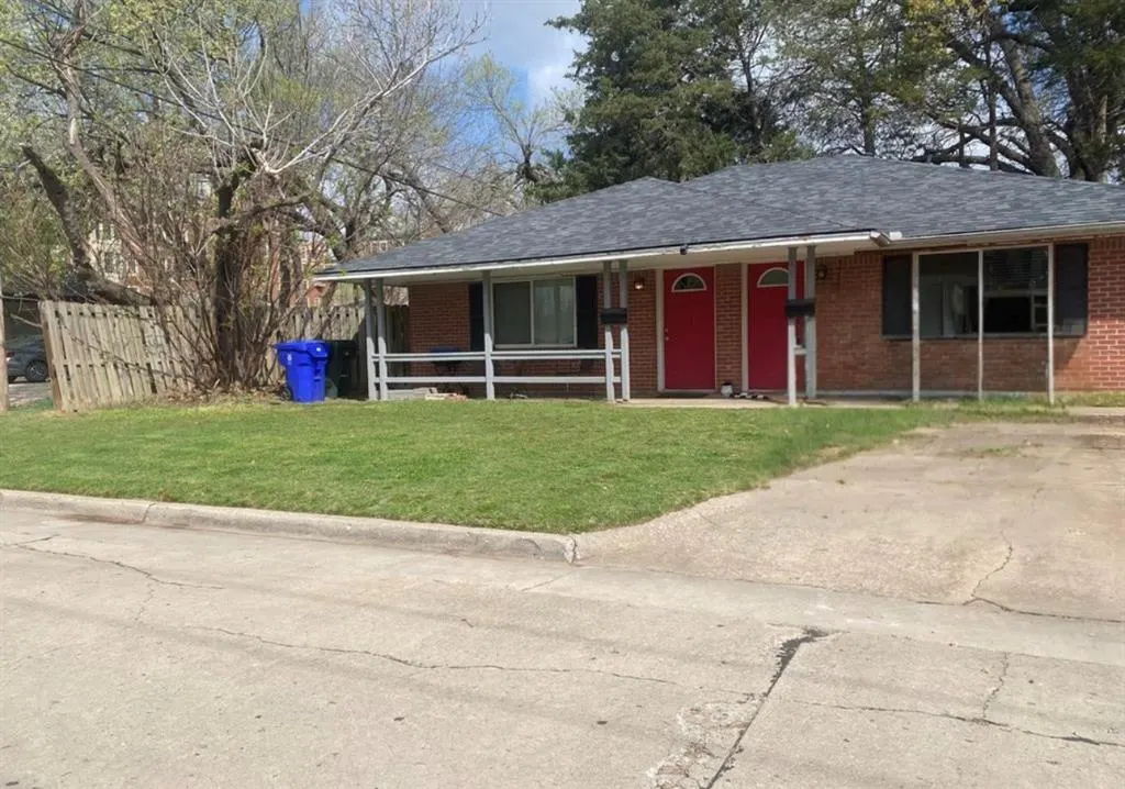 Front exterior — 209 Farmer Street 211, Norman, OK 73072