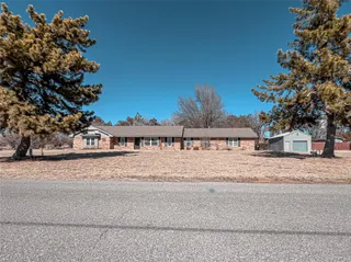 Sold home at 809 W Fastrunner Road