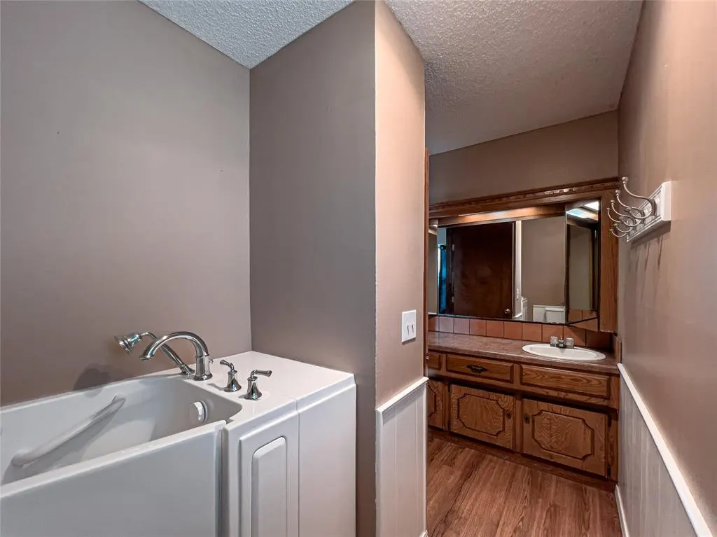 Photo 15 — 809 W Fastrunner Road, Fort Cobb, OK 73038