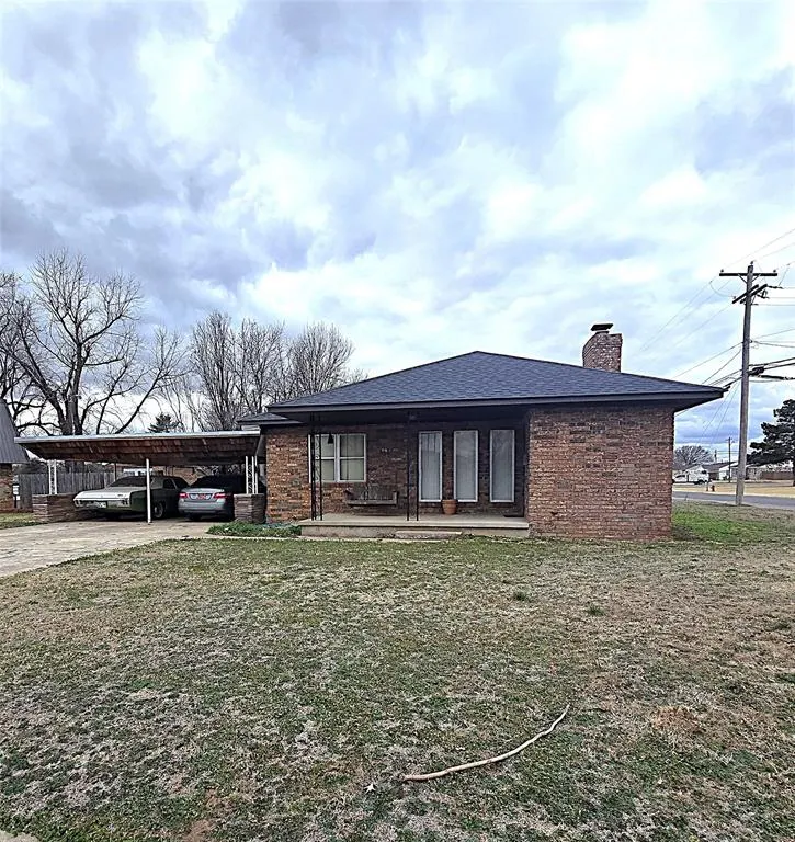Photo 2 — 419 N Harmon Avenue, Watonga, OK 73772