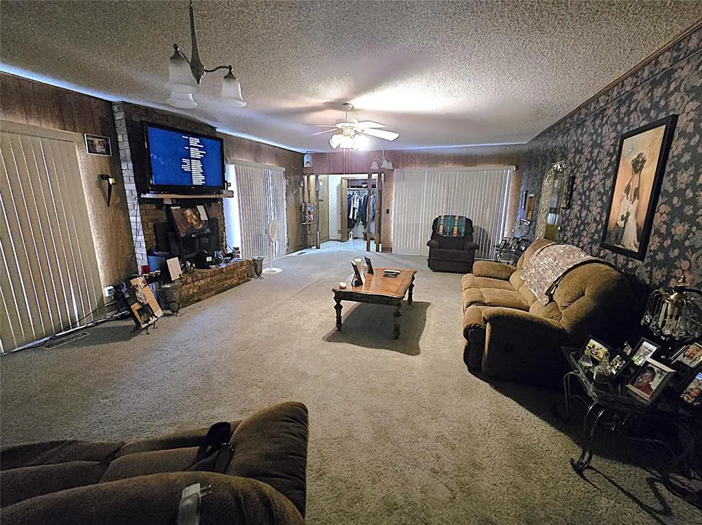 Photo 3 — 419 N Harmon Avenue, Watonga, OK 73772