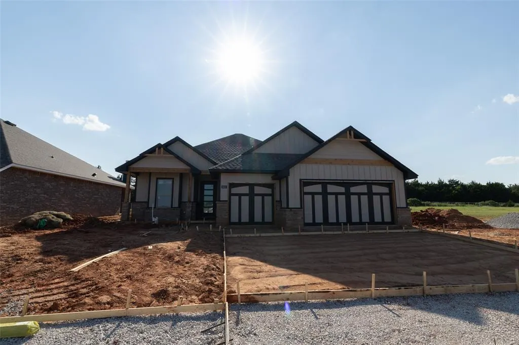 Photo 2 — 5517 Eden View Drive, Edmond, OK 73007
