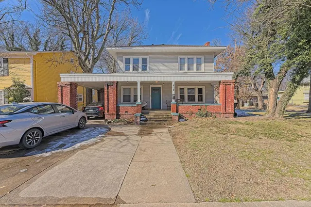 Front exterior — 402 College Avenue, Norman, OK 73069