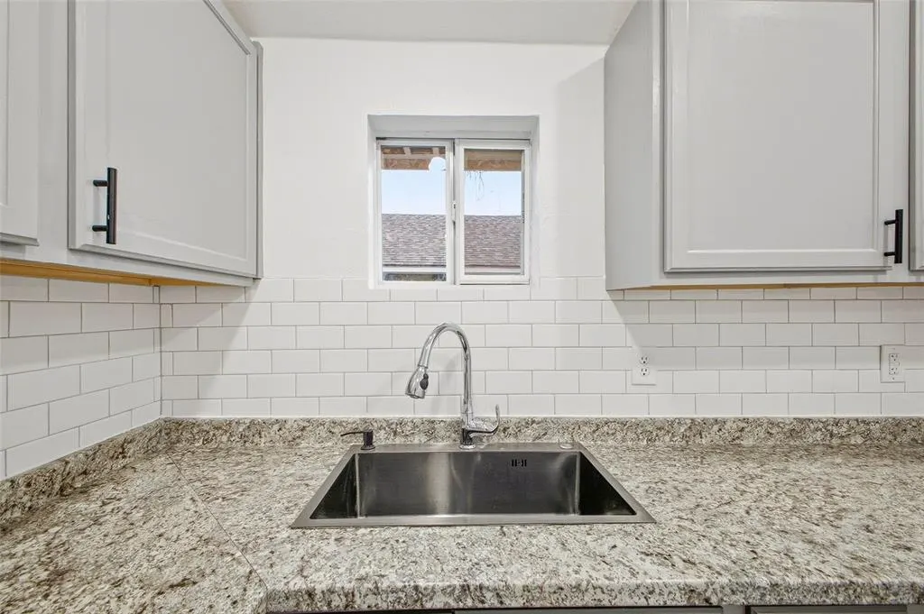 Photo 9 — 713 SE 10th Street, Oklahoma City, OK 73129