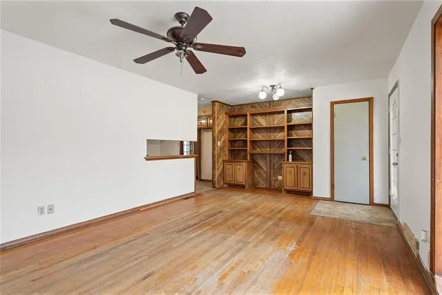 Photo 3 — 711 Cinmac Street, Lindsay, OK 73052
