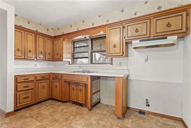 Photo 5 — 711 Cinmac Street, Lindsay, OK 73052