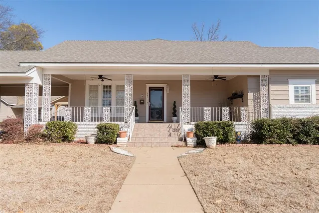Photo 2 — 804 N Willow Street, Pauls Valley, OK 73075