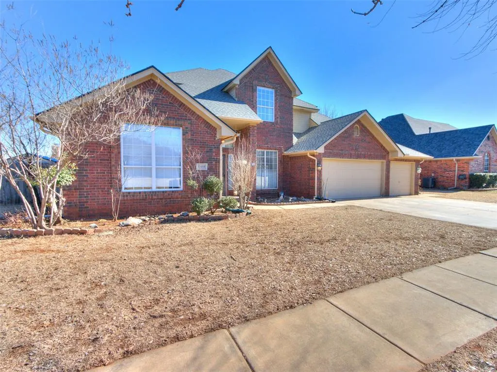 Photo 3 — 11408 Brockton Place, Oklahoma City, OK 73162