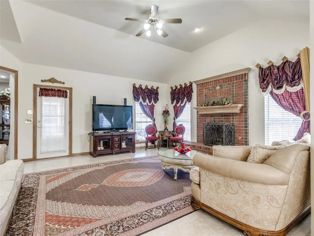 Photo 12 — 11408 Brockton Place, Oklahoma City, OK 73162