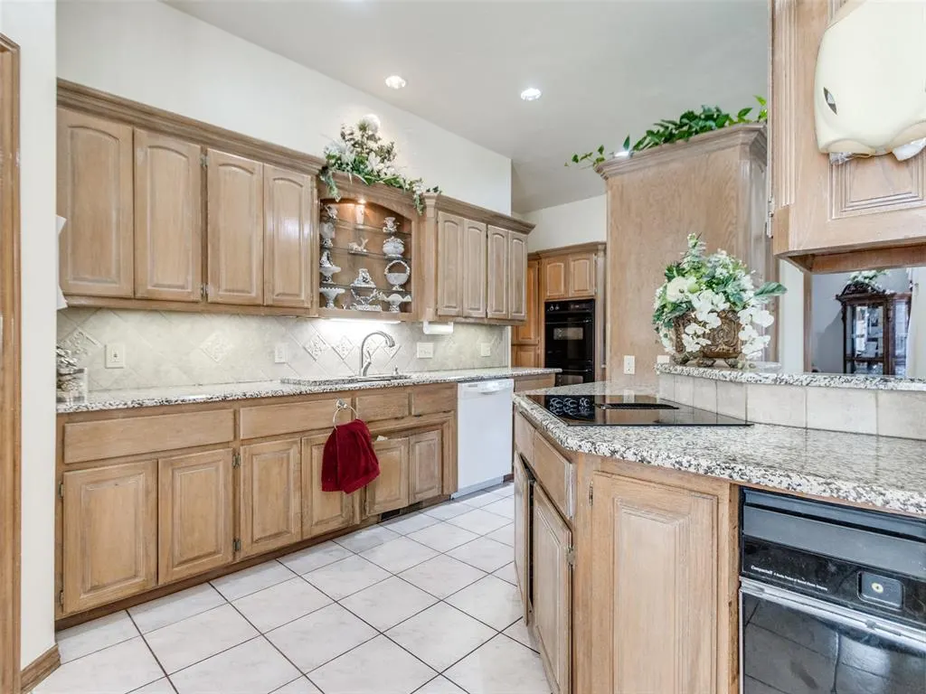 Photo 16 — 11408 Brockton Place, Oklahoma City, OK 73162